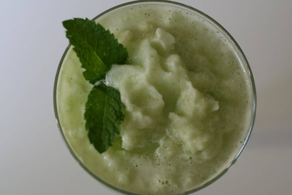 5 Frozen Cocktail Recipes to try this Summer » Blender Happy