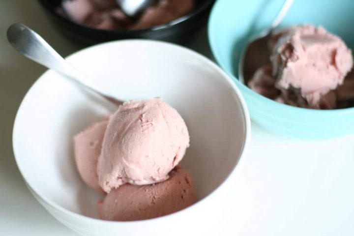 Baileys Strawberry Ice Cream