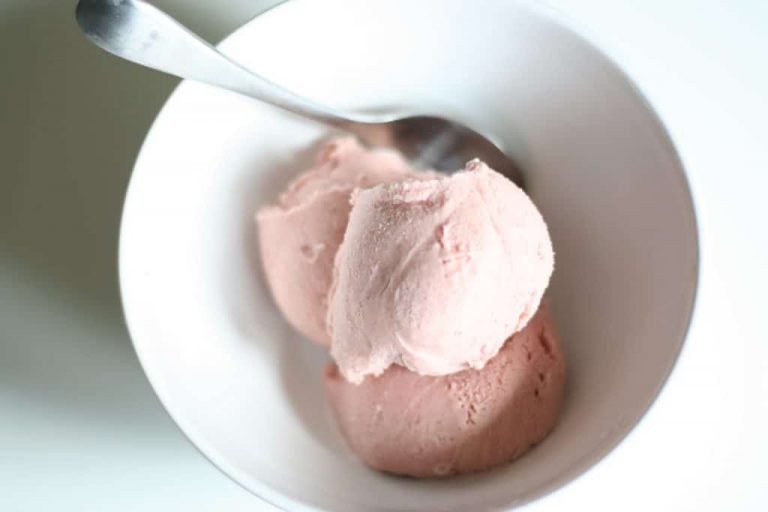 Baileys Strawberry Mint Ice Cream