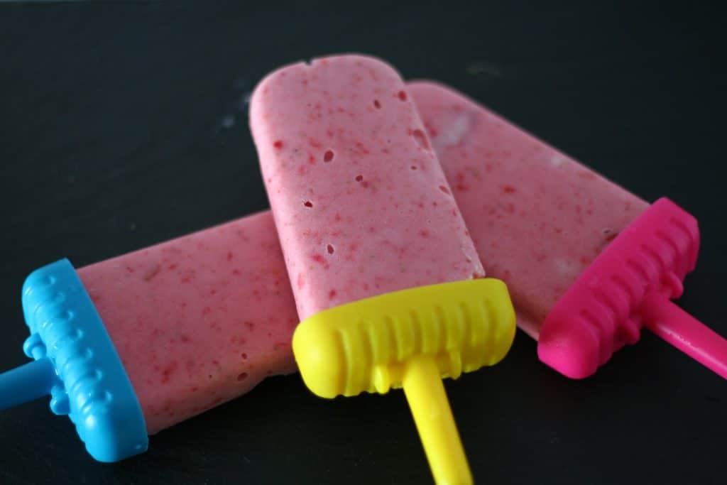 Strawberry Vanilla Yogurt Ice Pops » Blender Happy