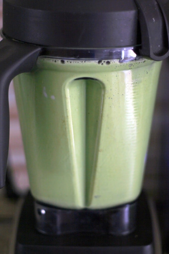 Green Smoothie in blender