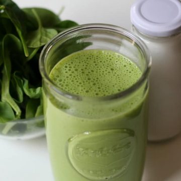 Green smoothies can be a healthy snack.