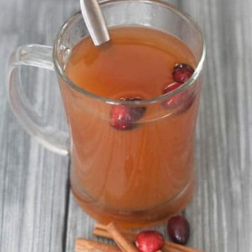 Make your own delicious cranberry, apple cider in your crock pot. This is super easy to make and will also leave your house smelling wonderful.\'