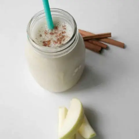 Apple Pie Smoothie with Protein Boost