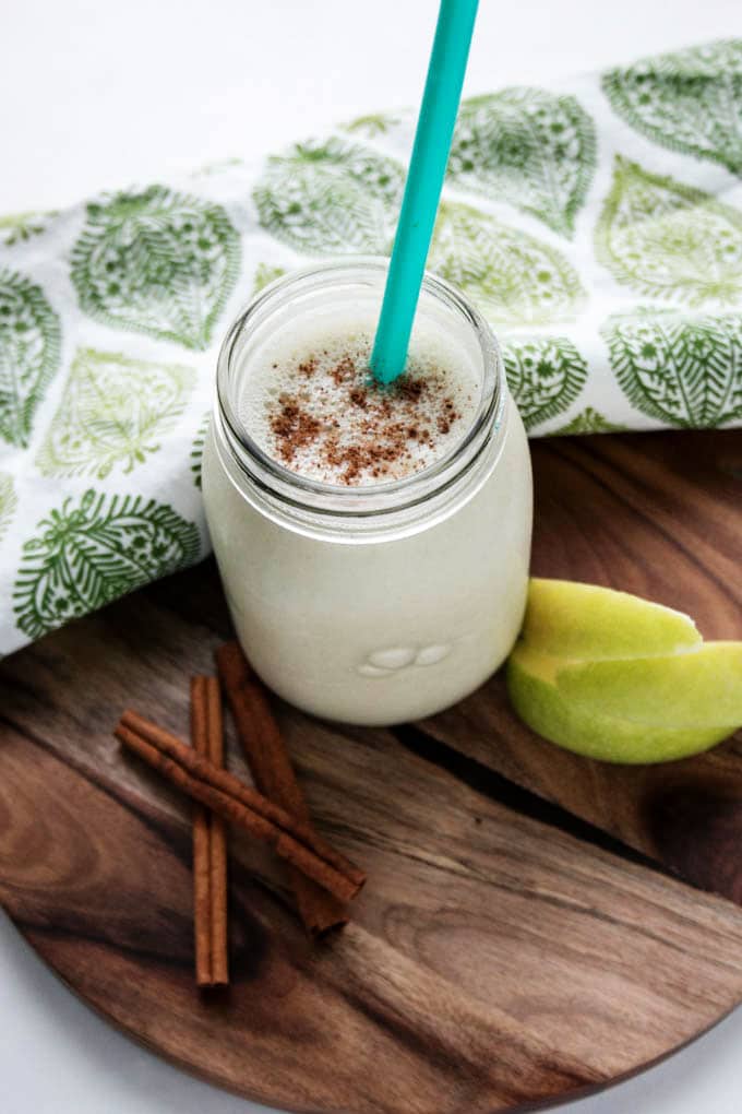 Don't give up your New Year's resolutions just yet. Curb your cravings for apple pie with this simple, delicious Apple Pie Smoothie.