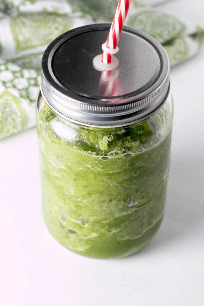 This Green Apple Spinach Smoothie is the perfect combination of sweet and tart.