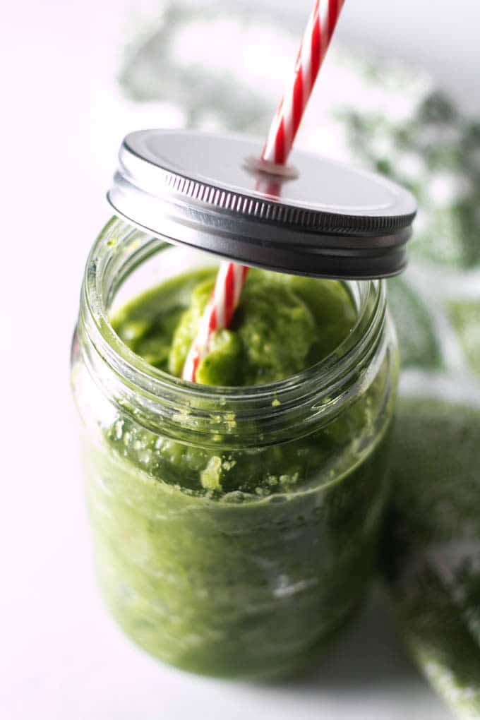 This Green Apple Spinach Smoothie is the perfect combination of sweet and tart.