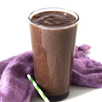 A delicious, easy to make blueberry orange apple green smoothie packed with flavour and fibre.