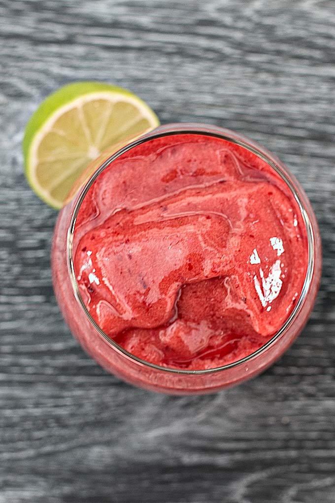 Cherry Peach Limeade Smoothie delivers a burst of flavour and nutrition.