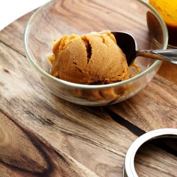 Maple Pumpkin Ice Cream (well more like nice cream): delicious, easy to make without the guilt.