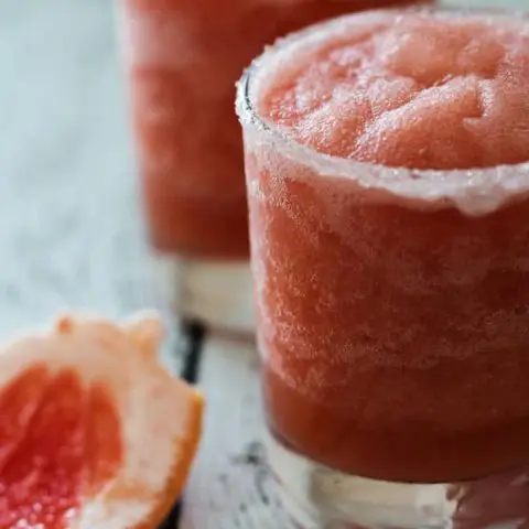 Looking for a great twist on a classic cocktail? Try a Frozen Grapefruit Negroni mixed up quickly in minutes. Ruby Red Grapefruit is the star of the show.