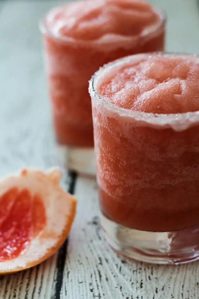 Looking for a great twist on a classic cocktail? Try a Frozen Grapefruit Negroni mixed up quickly in minutes. Ruby Red Grapefruit is the star of the show.