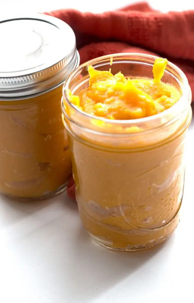 Make homemade pumpkin puree: it is so simple and takes just minutes of hands on effort.