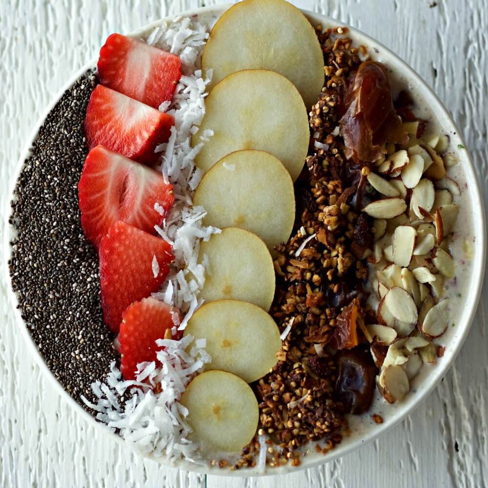 Kefir Smoothie Bowl via Homemade Food Junkie - Looking for a lighter, healthier way to start your day? Smoothie bowls are tasty and can pack a great nutritional punch.