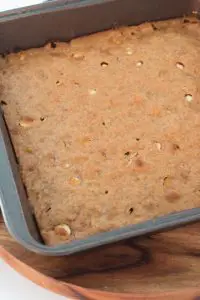 Baking pan with dessert squares