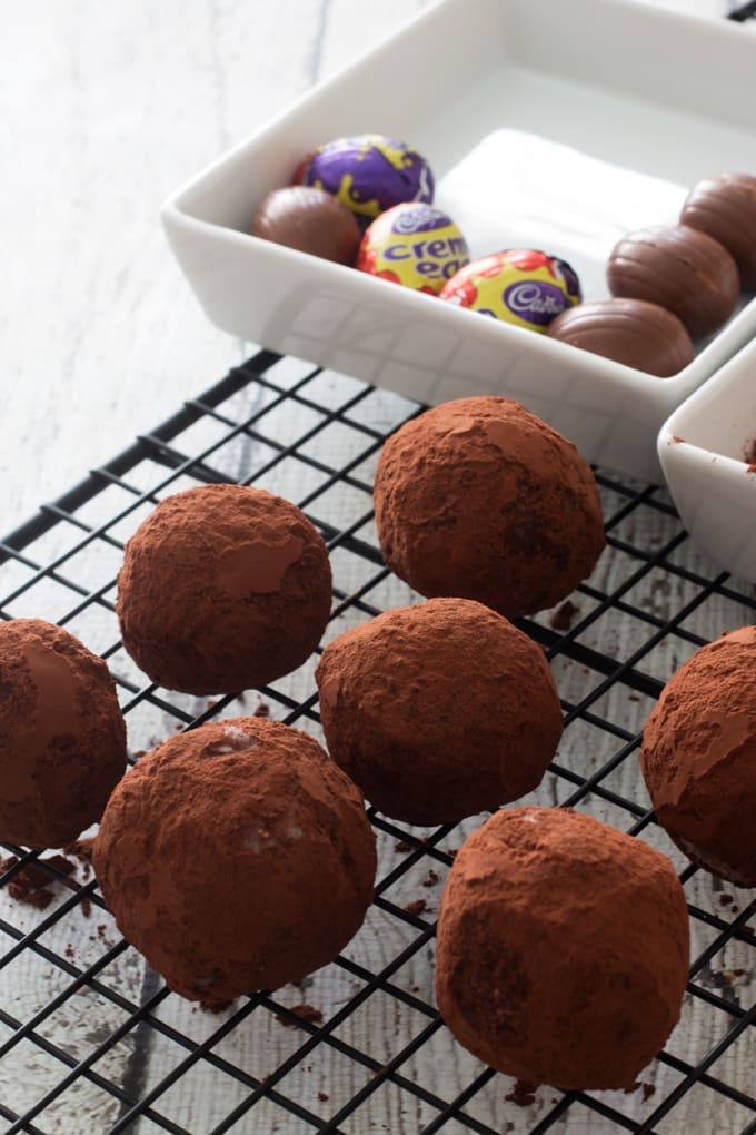 Creme egg chocolate rounds: An easy to make Easter treat with a surprise creme egg center.