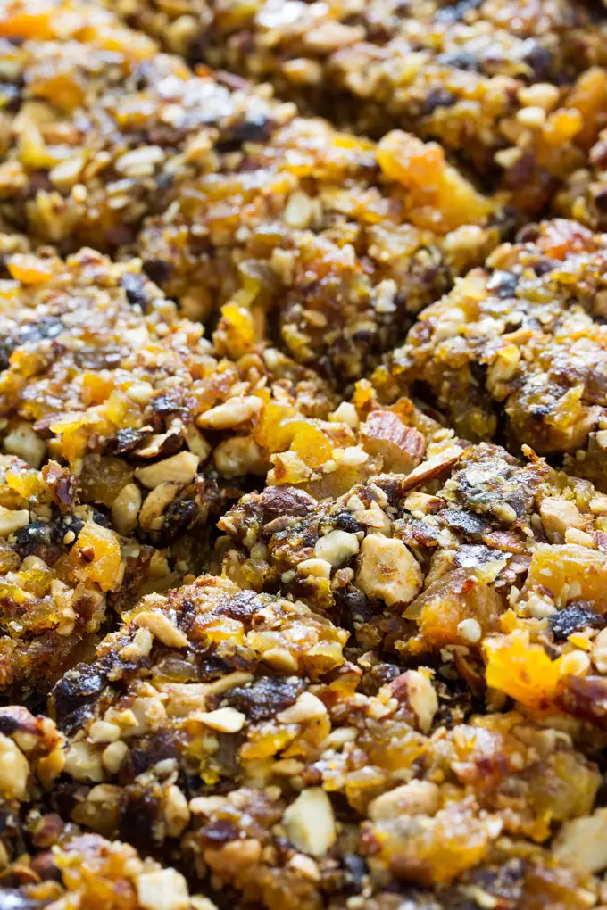 Paleo Apricot Cashew Almond Bars are gluten-free, vegan and the perfect mix of salty and sweet.