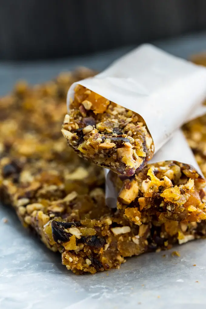 Paleo Apricot Cashew Almond Bars are gluten-free, vegan and the perfect mix of salty and sweet.