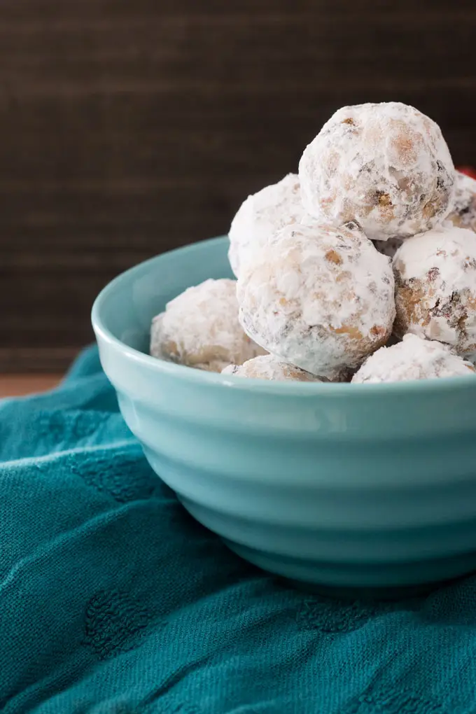 Whip up these vegan cherry nut snowballs in your blender.